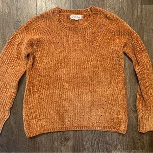 Orange soft sweater size small very good condition. Non smoking.